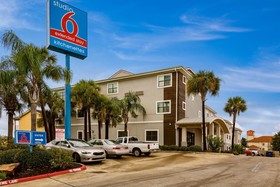 OYO Townhouse Beaumont Medical Center Area