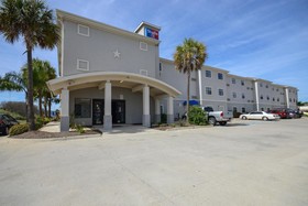 OYO Townhouse Beaumont Medical Center Area