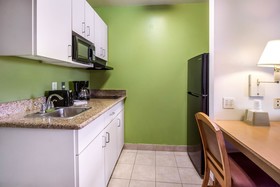 OYO Townhouse Beaumont Medical Center Area