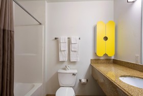 OYO Townhouse Beaumont Medical Center Area