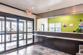 OYO Townhouse Beaumont Medical Center Area