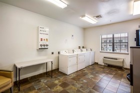 OYO Townhouse Beaumont Medical Center Area