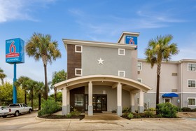 OYO Townhouse Beaumont Medical Center Area