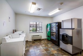 OYO Townhouse Beaumont Medical Center Area