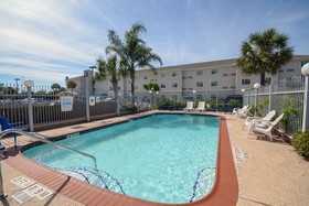 OYO Townhouse Beaumont Medical Center Area