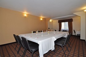 Super 8 by Wyndham Beaumont