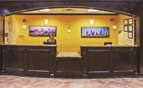 La Quinta Inn & Suites by Wyndham DFW Airport West - Bedford