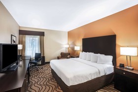 La Quinta Inn & Suites by Wyndham Beeville