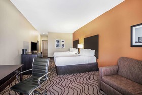 La Quinta Inn & Suites by Wyndham Beeville