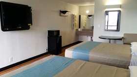 Sky-Palace Inn & Suites by Jasper Beeville