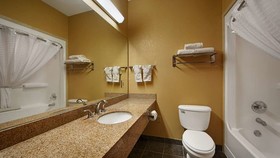 SureStay Plus Hotel by Best Western Beeville