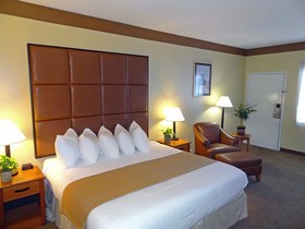 SureStay Plus Hotel by Best Western Beeville