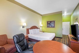La Quinta Inn & Suites by Wyndham Belton - Temple South