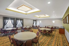 La Quinta Inn & Suites by Wyndham Belton - Temple South