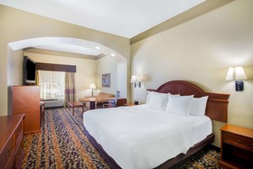 La Quinta Inn & Suites by Wyndham Belton - Temple South