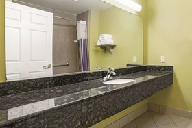 La Quinta Inn & Suites by Wyndham Belton - Temple South