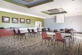 La Quinta Inn & Suites by Wyndham Belton - Temple South
