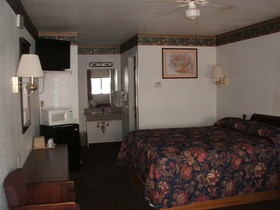 Camlot Inn Motel