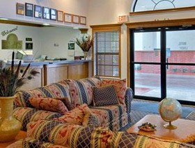 Days Inn & Suites by Wyndham Big Spring