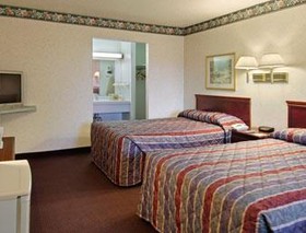 Days Inn & Suites by Wyndham Big Spring