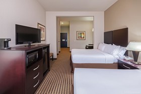 Holiday Inn Express Hotel & Suites Brady
