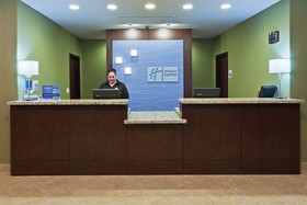 Holiday Inn Express Hotel & Suites Brady