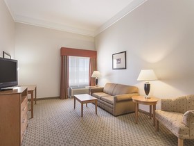 Baymont by Wyndham Brenham