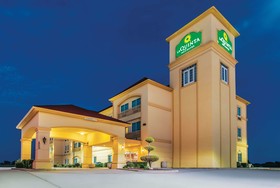 La Quinta Inn & Suites by Wyndham Bridgeport