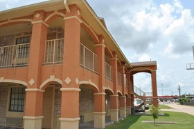 Executive Inn Brookshire