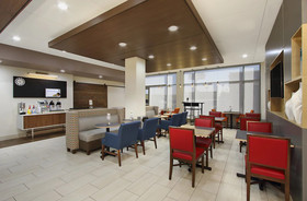 Holiday Inn Express & Suites Brookshire - Katy Freeway