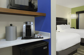 Holiday Inn Express & Suites Brookshire - Katy Freeway