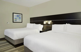 Holiday Inn Express & Suites Brookshire - Katy Freeway