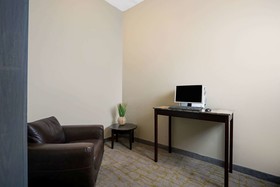 La Quinta Inn & Suites by Wyndham-Brookshire-West Katy