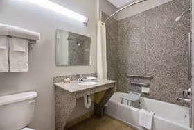 La Quinta Inn & Suites by Wyndham-Brookshire-West Katy