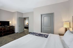 La Quinta Inn & Suites by Wyndham-Brookshire-West Katy