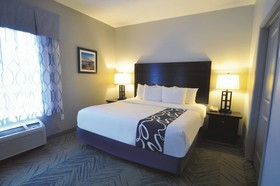 La Quinta Inn & Suites by Wyndham-Brookshire-West Katy