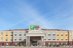 Holiday Inn Express Hotel & Suites Brownfield