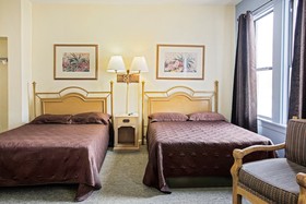 OYO Cameron Historic Hotel Brownsville I-69E