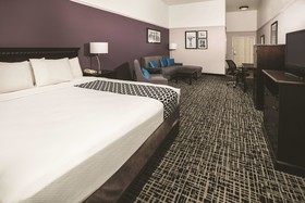 La Quinta Inn & Suites by Wyndham Brownwood