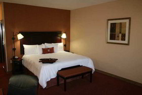 Hampton Inn & Suites Buda