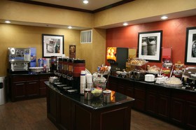 Hampton Inn & Suites Buda