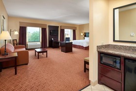 Hampton Inn & Suites Buda