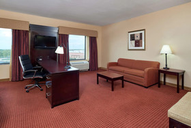 Hampton Inn & Suites Buda