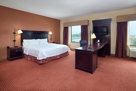 Hampton Inn & Suites Buda