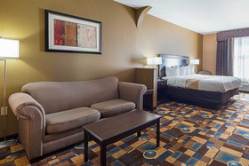 Quality Inn & Suites Buda