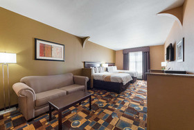 Quality Inn & Suites Buda