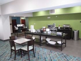 Ramada by Wyndham Burkburnett / Wichita Falls