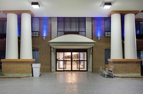 Holiday Inn Express & Suites Burleson/Ft. Worth