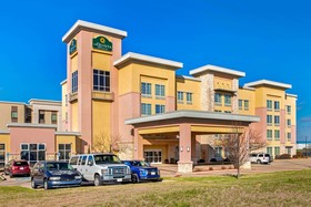 La Quinta Inn & Suites by Wyndham Burleson