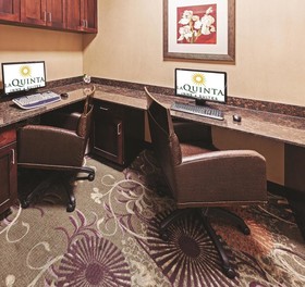 La Quinta Inn & Suites by Wyndham Burleson